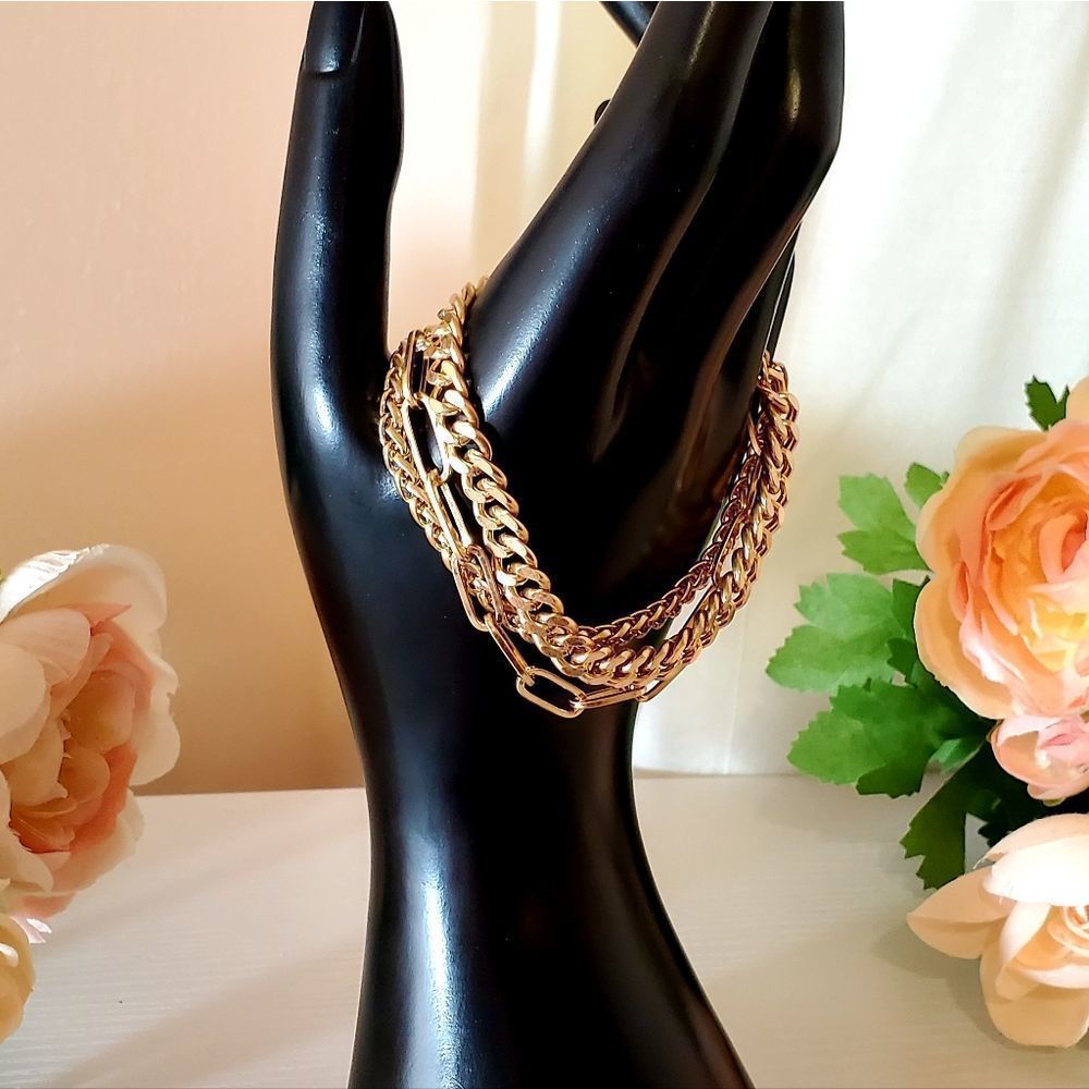 𝅺goldtone Athena Chain Bracelet - Picture 4 of 7